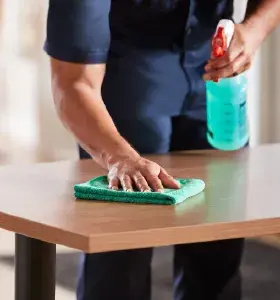 Higiene en el trabajo: Consejos para mantener ambientes laborales seguros y limpios 